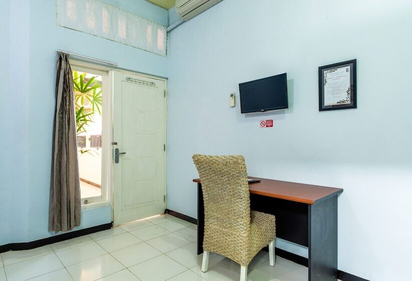 Отель Reddoorz Syariah Near Rsud Tuban