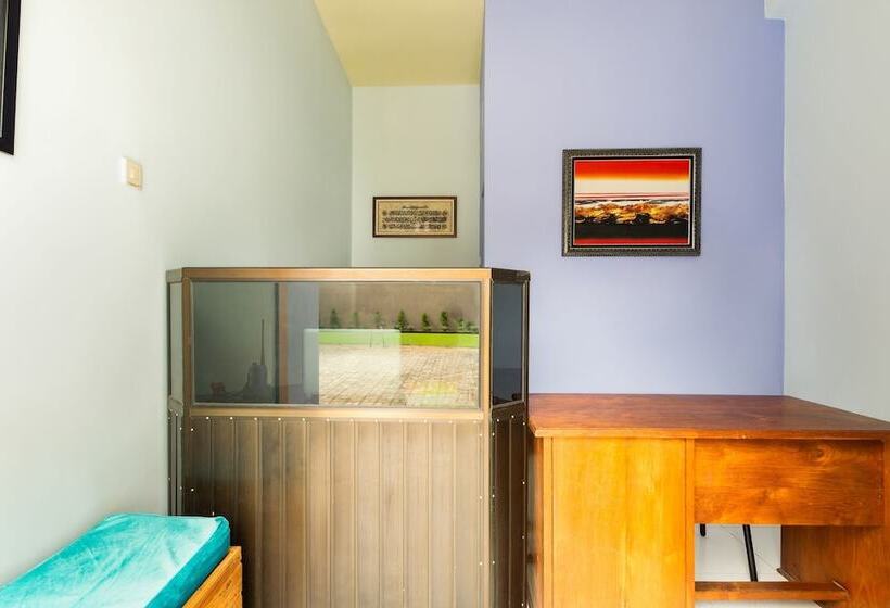 酒店 Reddoorz Syariah Near Rsud Tuban