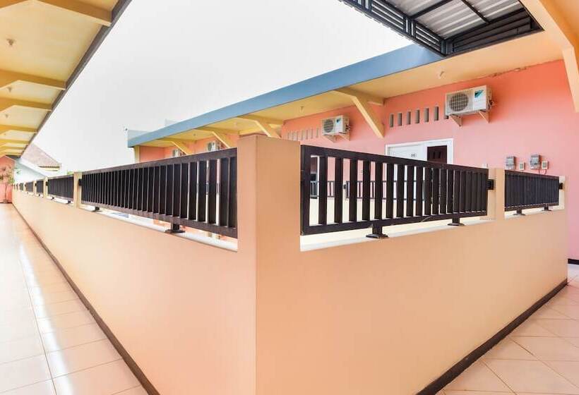 酒店 Reddoorz Syariah Near Rsud Tuban