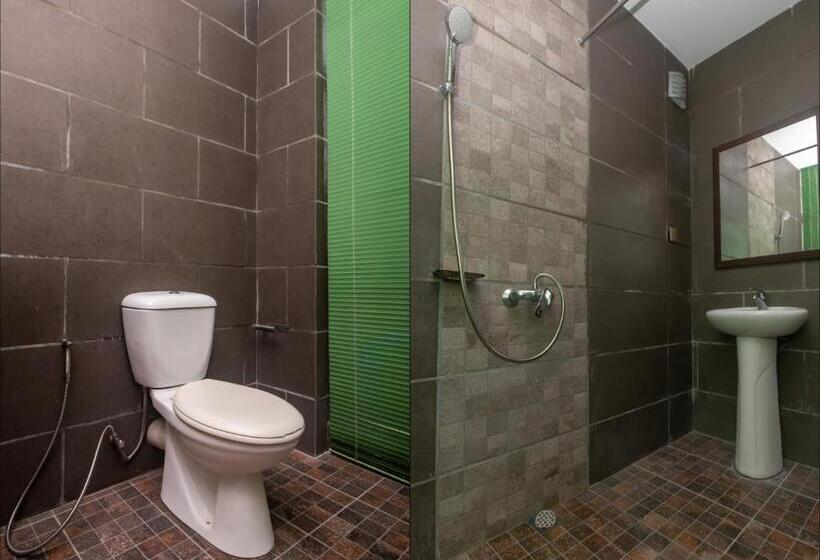 בית מלון כפרי Oyo 90059 Ltk Home