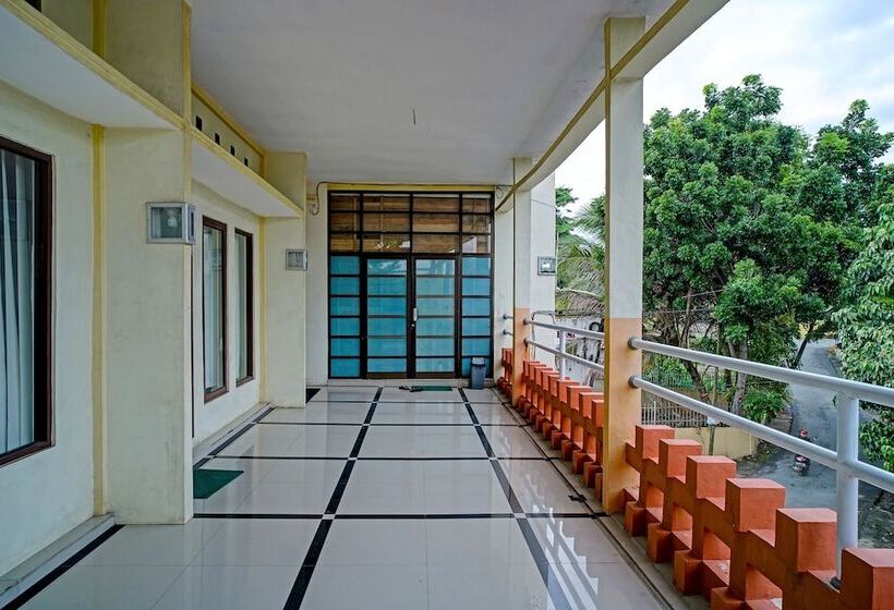 فندق Oyo 90979 Ryfana Residence Syariah