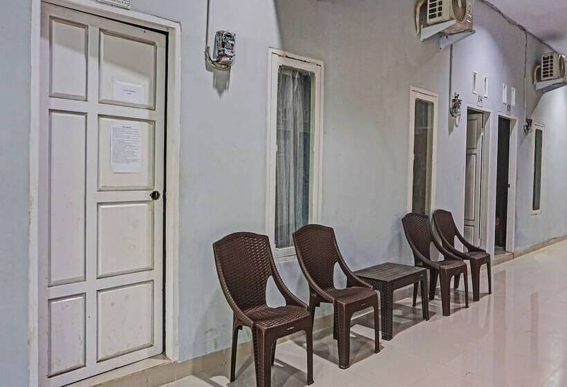 호텔 Oyo 91219 Adhyaksa Homestay Makassar