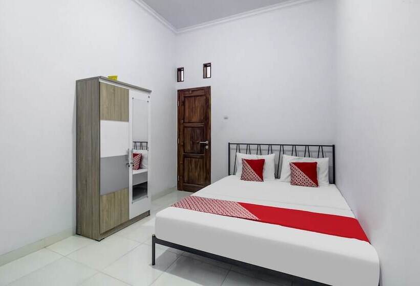 호텔 Oyo 91243 Bina Syariah Guest House