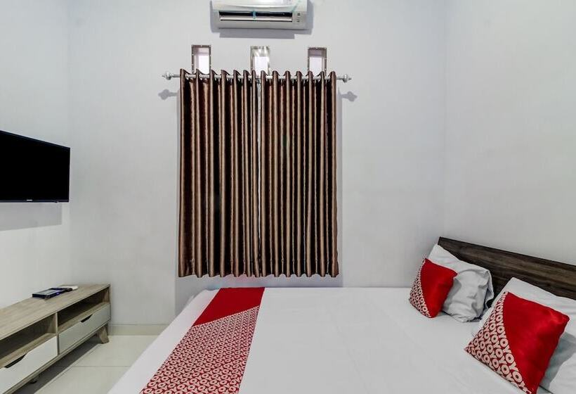 酒店 Oyo 91243 Bina Syariah Guest House