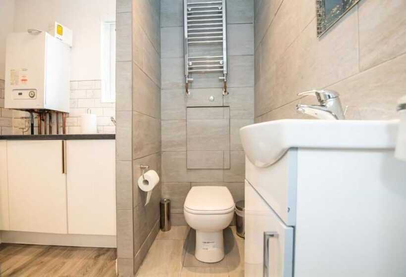 酒店 Oyo Five Seasons  Liverpool City L7