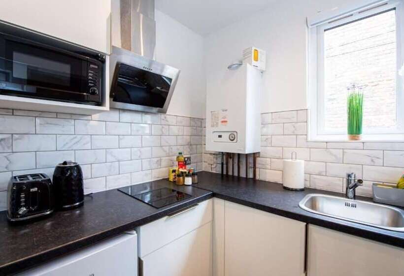 酒店 Oyo Five Seasons  Liverpool City L7