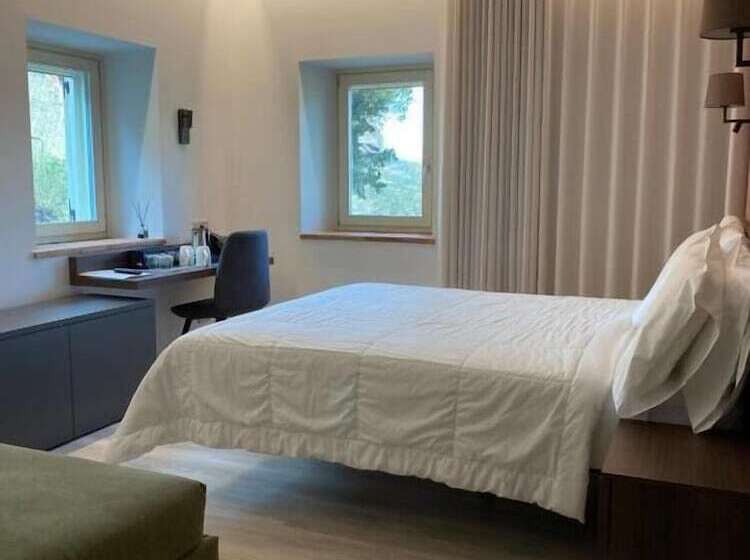 בית מלון כפרי Colle Serrano Relais & Spa