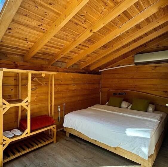 ホテル Sumda Konaklar