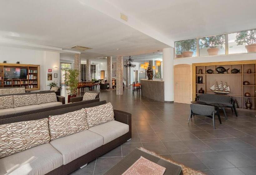 ホテル The Pelican Beach Resort & Spa  Adults Only