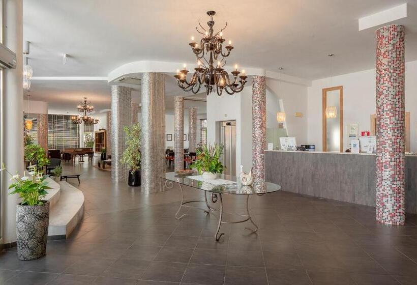 ホテル The Pelican Beach Resort & Spa  Adults Only