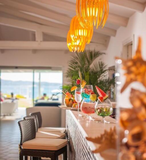 ホテル The Pelican Beach Resort & Spa  Adults Only