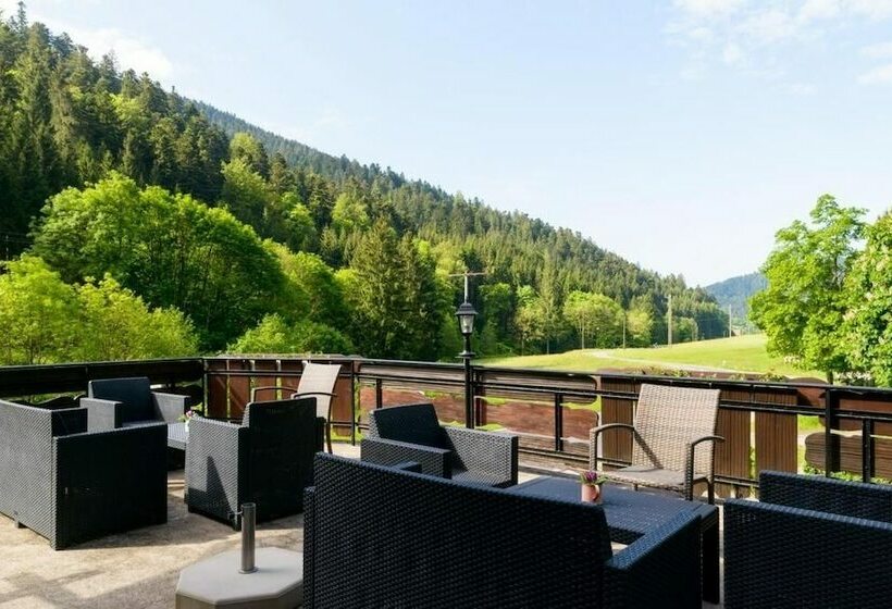 Пансион Black Forest Family Apartment