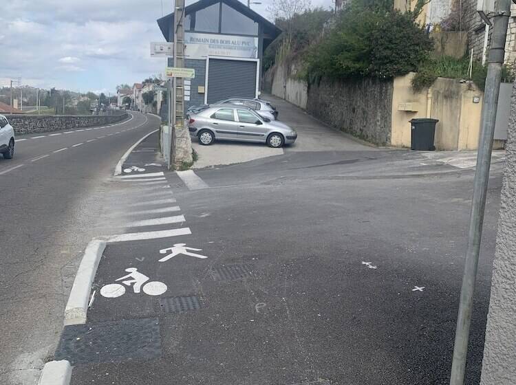 펜션 Chambre Proche Gare Et Centre Ville