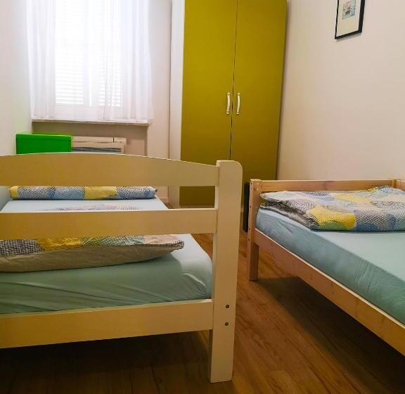 펜션 Chillax Rooms