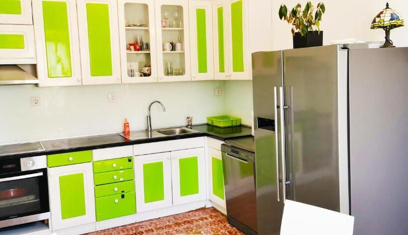 펜션 Chillax Rooms