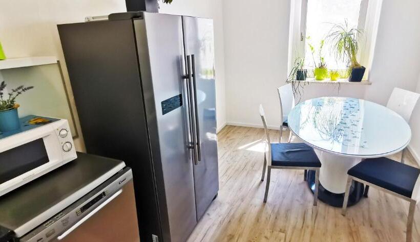 펜션 Chillax Rooms