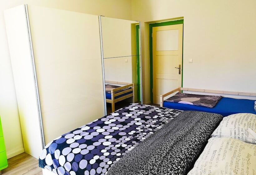 펜션 Chillax Rooms