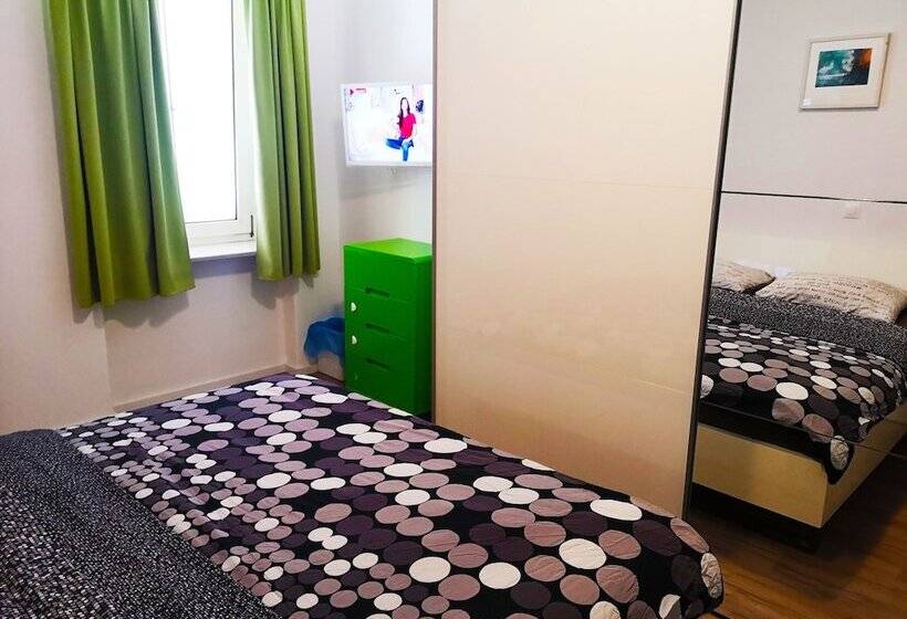 펜션 Chillax Rooms