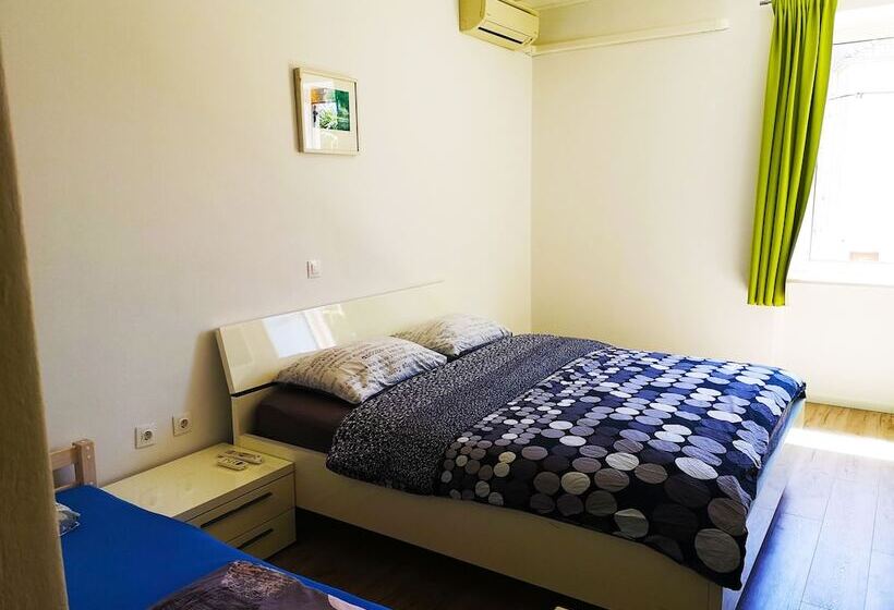 펜션 Chillax Rooms