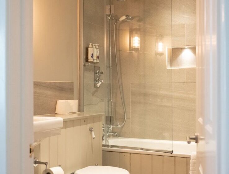 بنسيون The New Inn