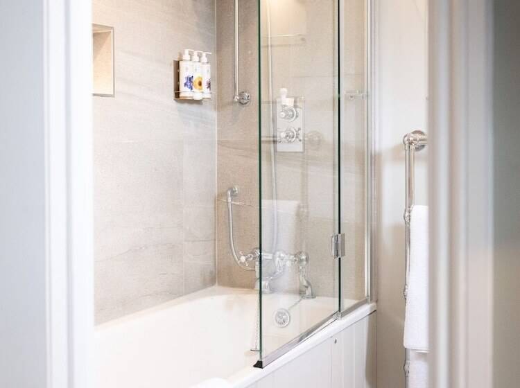 بنسيون The New Inn