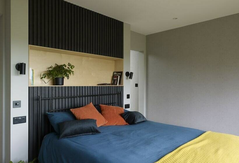 إقامة Grand Designs Chess Valley Project   Rickmansworth