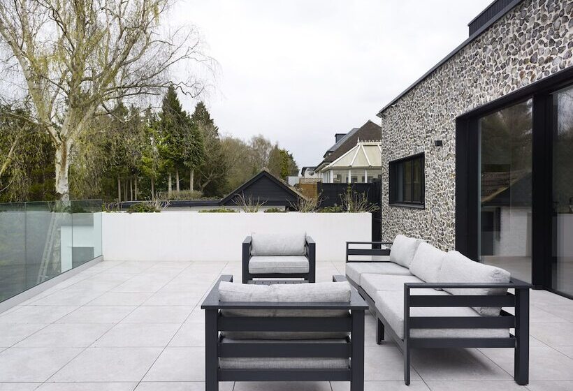 إقامة Grand Designs Chess Valley Project   Rickmansworth