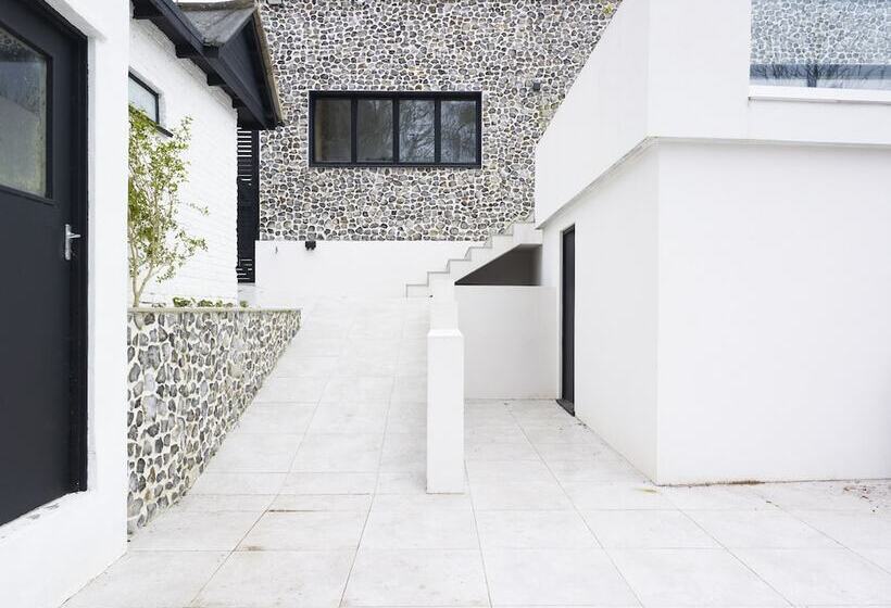 إقامة Grand Designs Chess Valley Project   Rickmansworth