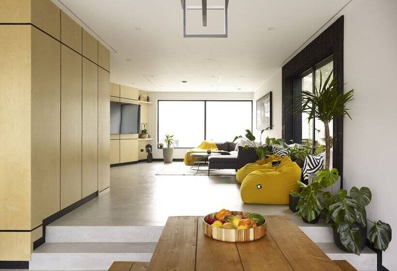 إقامة Grand Designs Chess Valley Project   Rickmansworth