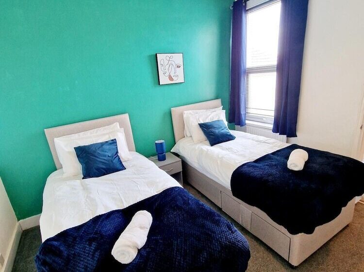 住所  Lovely 3 Bed House In Dartford