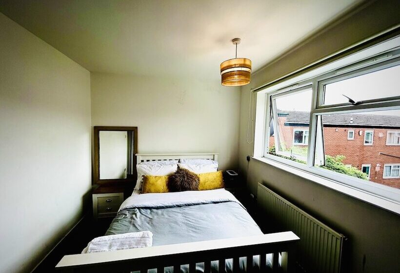 住所  Mordenised 2 Bedroom House Close To City Centre