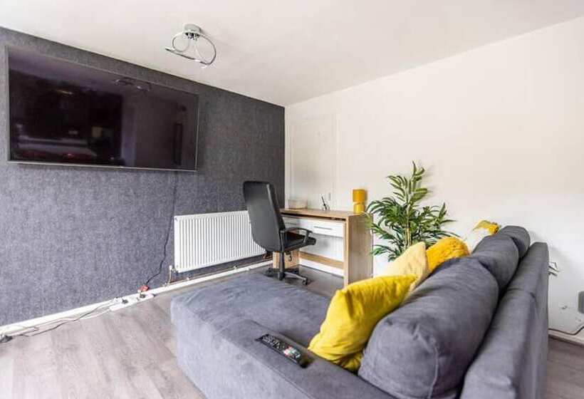 إقامة Mordenised 2 Bedroom House Close To City Centre