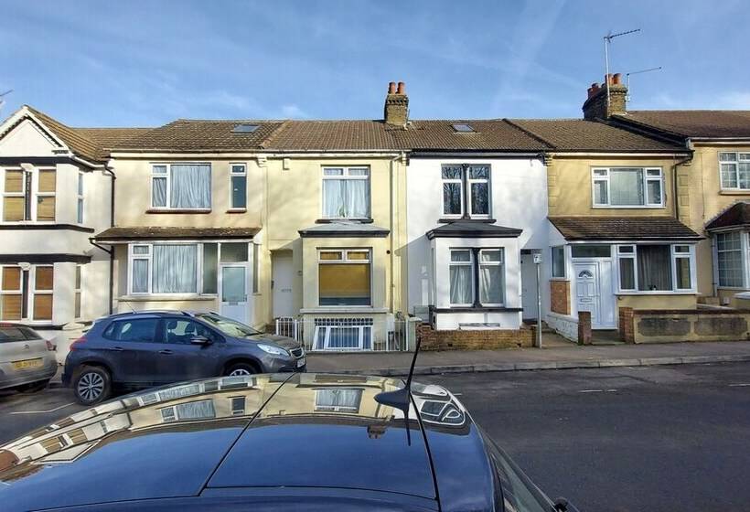 إقامة Ravensdale Villa  Ideal For Longer Stays In Kent