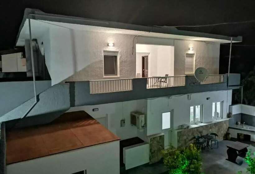 Zervakis Apartments