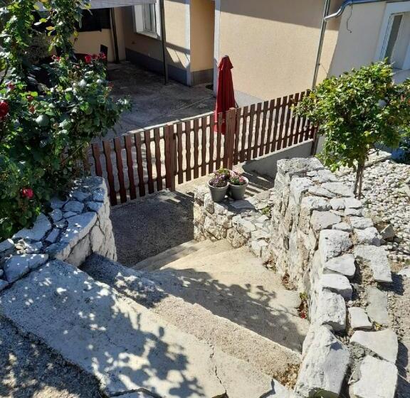 הוסטל Apartments Dalamar