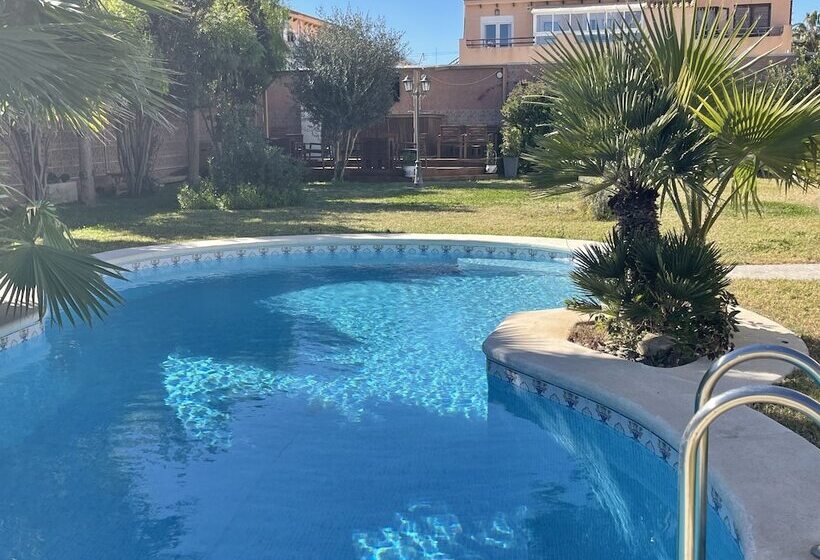 צימר Anna S Garden