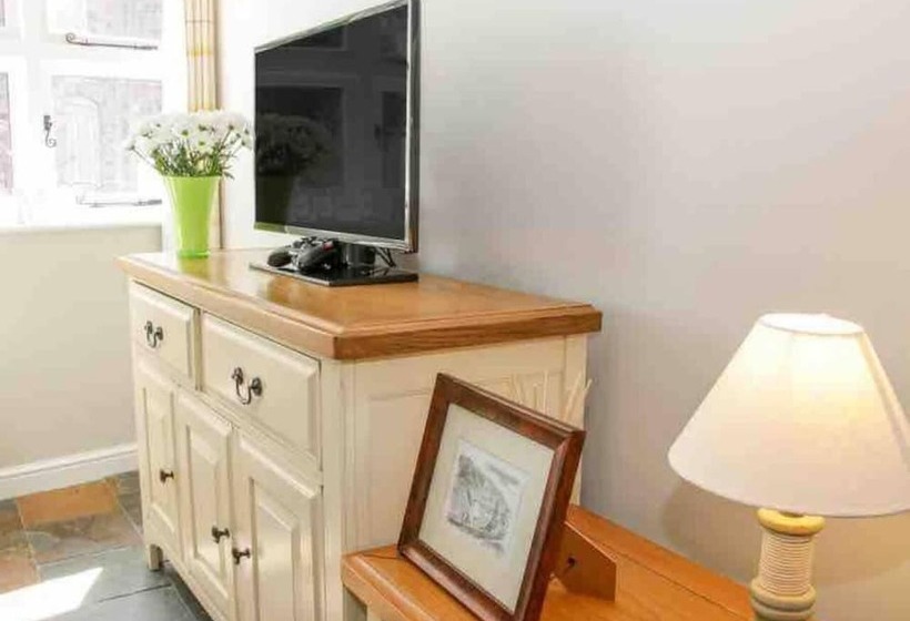 Cottagesleeps2 Fireplace Valleyview Patio Garden