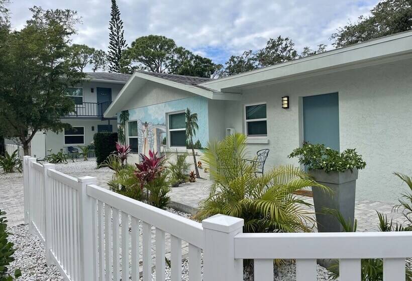 El Tropicale Vacation Rentals