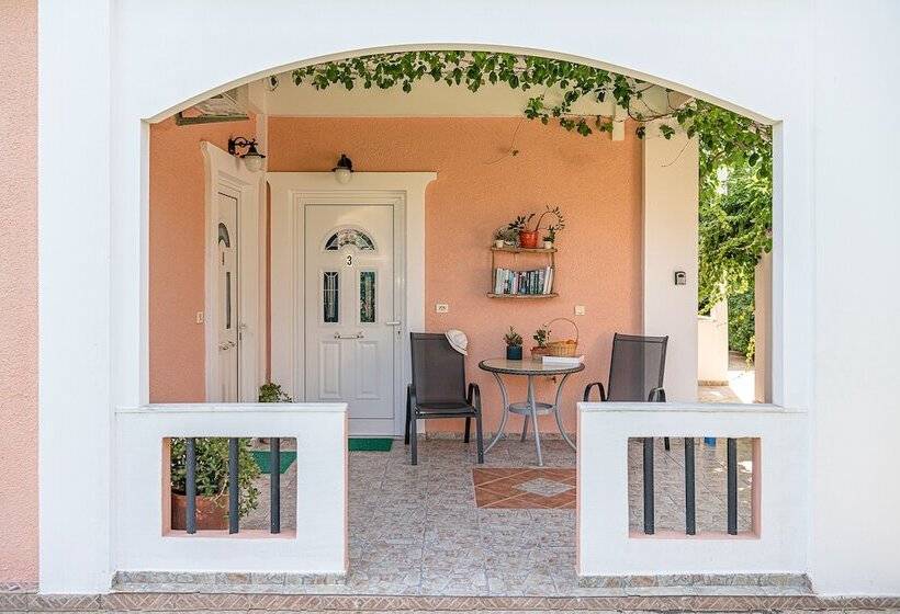 Elena Seafront Luxury Apartments