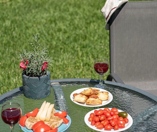 Elena Seafront Luxury Apartments