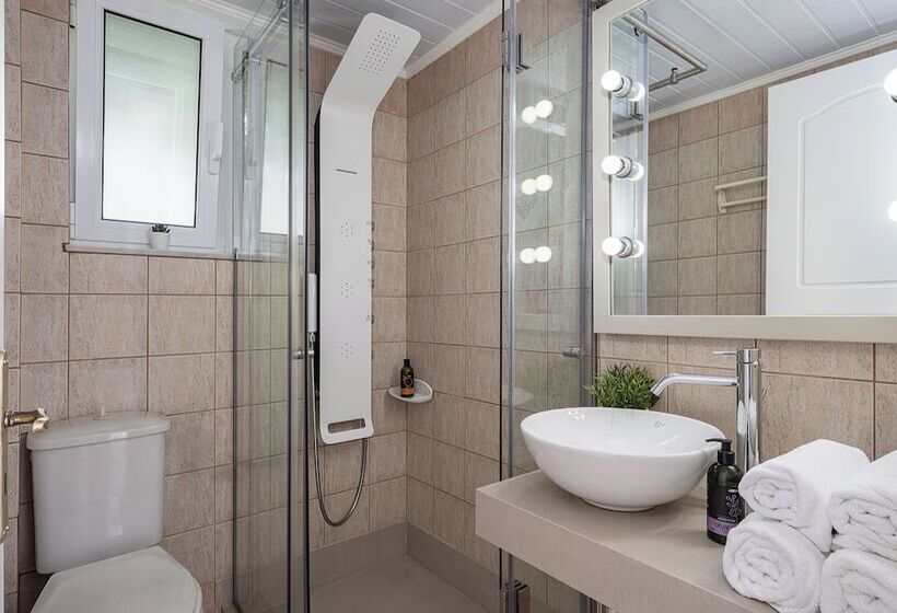 Elena Seafront Luxury Apartments