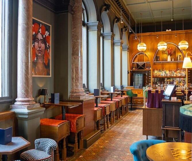 簡易ホテル The Milsom