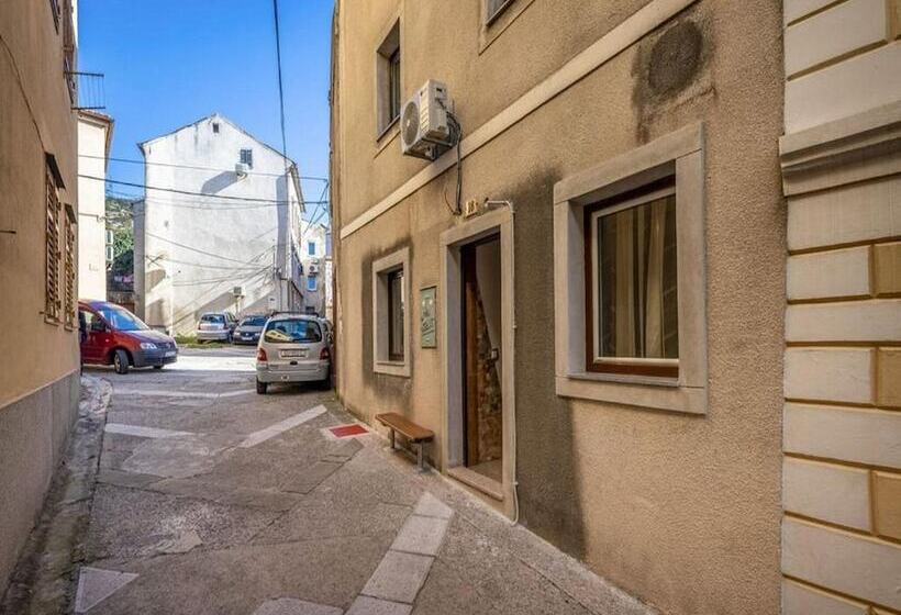 בית מלון כפרי Apartments Senj