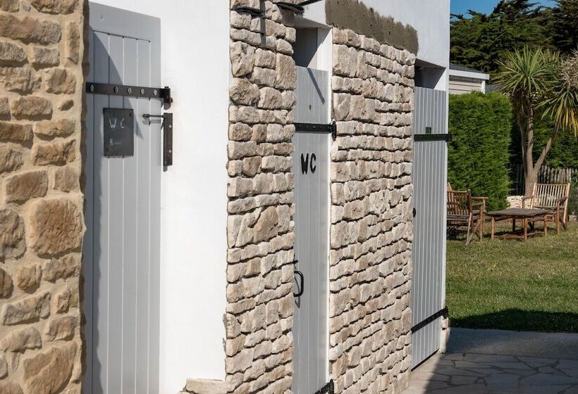 ホテル Camping Les Pérouses