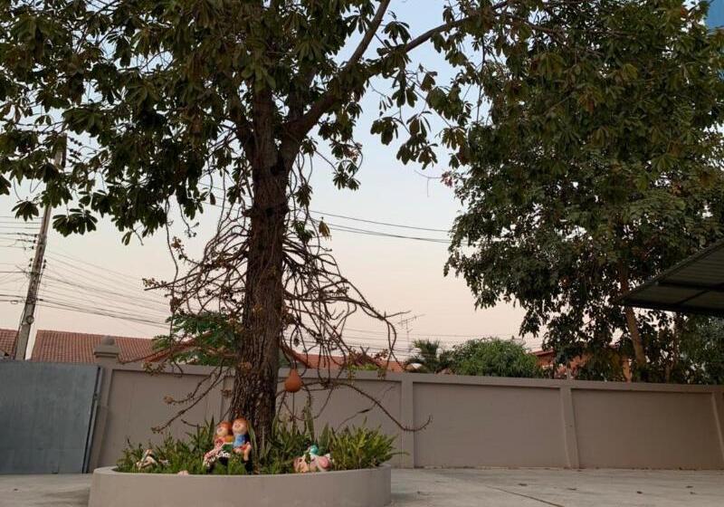 Capital O 75406 Hotel M Rojana