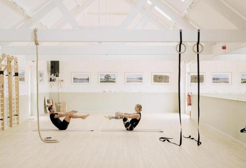 호텔 Fritton Lake The Clubhouse