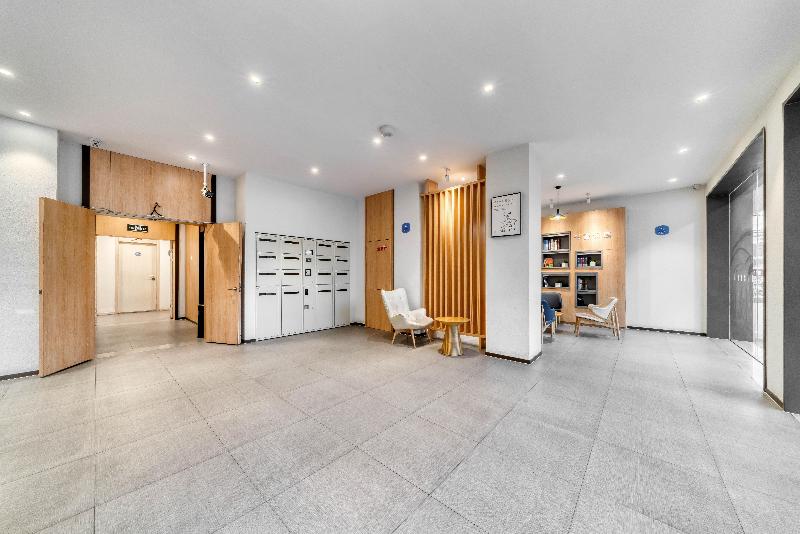 Hanting Hotel Tongxiang Zhenxing Road