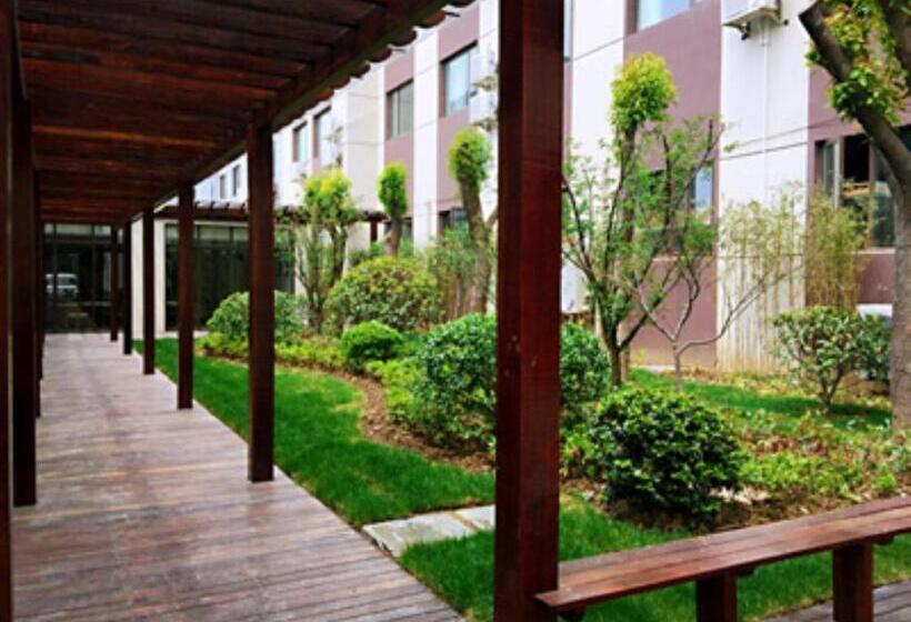 Hanting Hotel Tongxiang Zhenxing Road