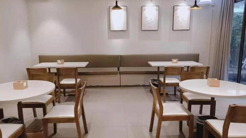 Hanting Hotel Tongxiang Zhenxing Road