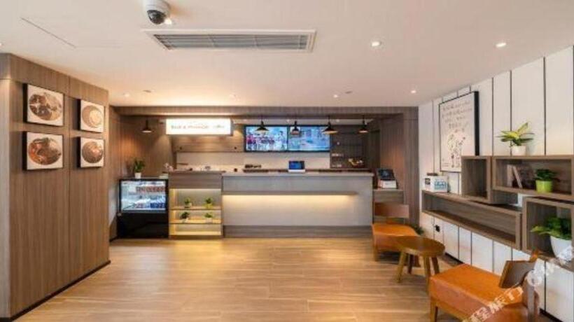 Hanting Hotel Shanghai Lingang Dishui Lake